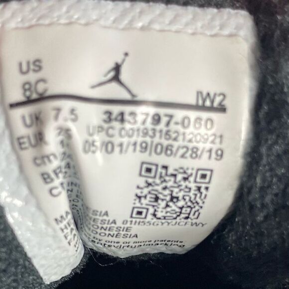 Air Jordan True Flight Black/Gray/Red Sneakers - Picture 5 of 6